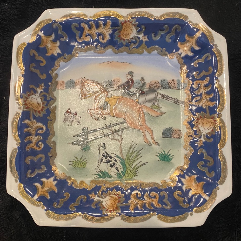 Vintage Elegant Blue and Gold Chinoiserie Dresser Dish